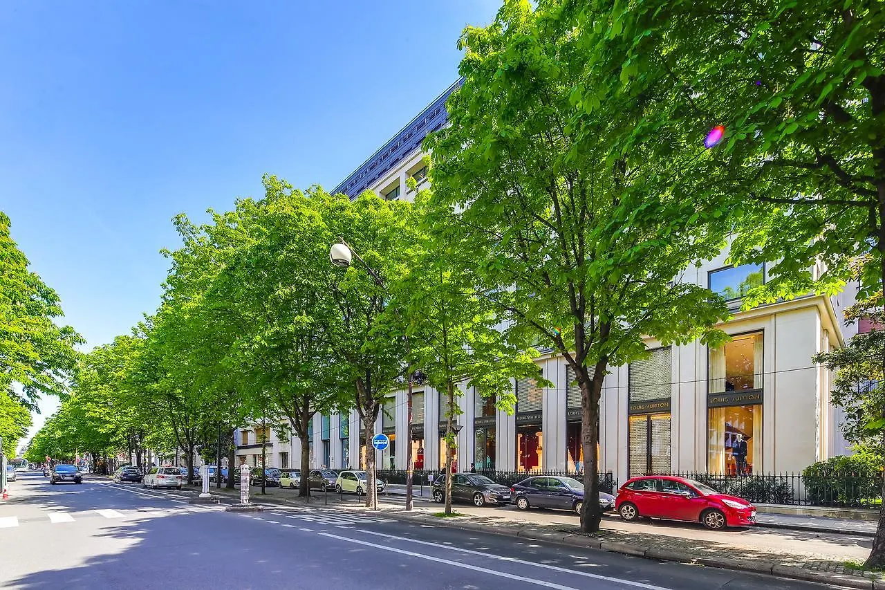 Sweet Inn - Montaigne Apartment Paris