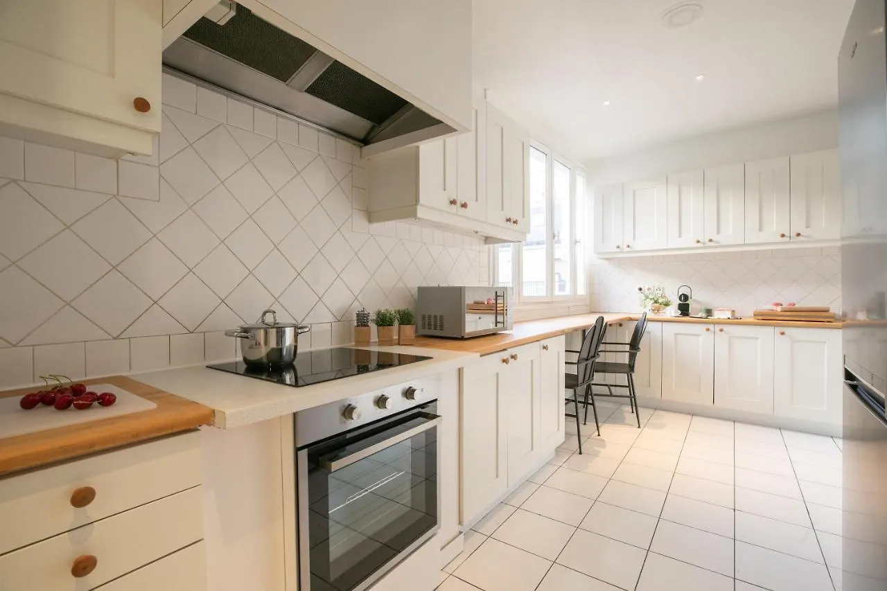 Sweet Inn - Montaigne Apartmán